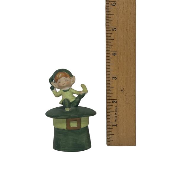 Vintage Ceramic Whimsical Elf Pixie Sitting On Green Hat Japan Christmas Decor - Picture 13 of 16